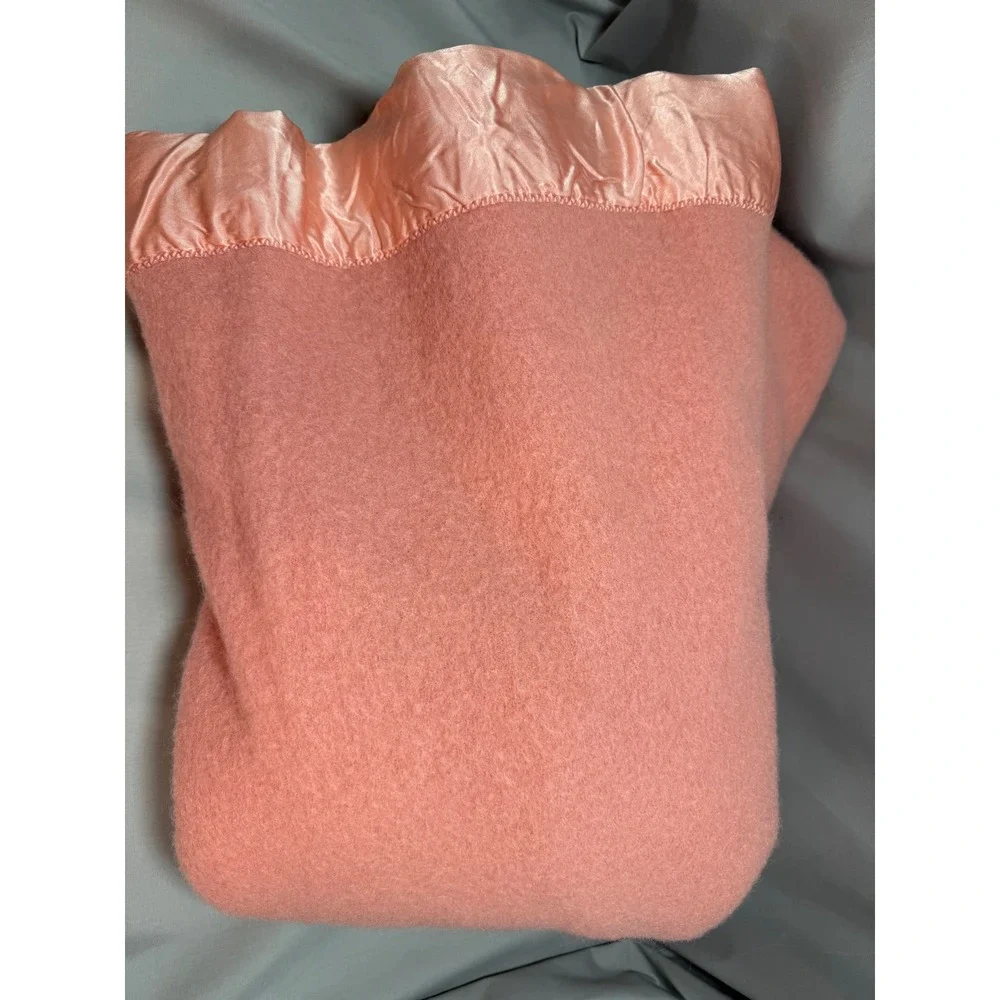 Vintage St. Marys Pink Wool Blanket Satin Trim MCM 64x74